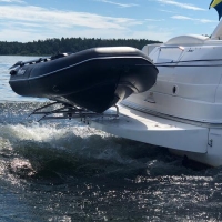 Båtlyft För Badbrygga